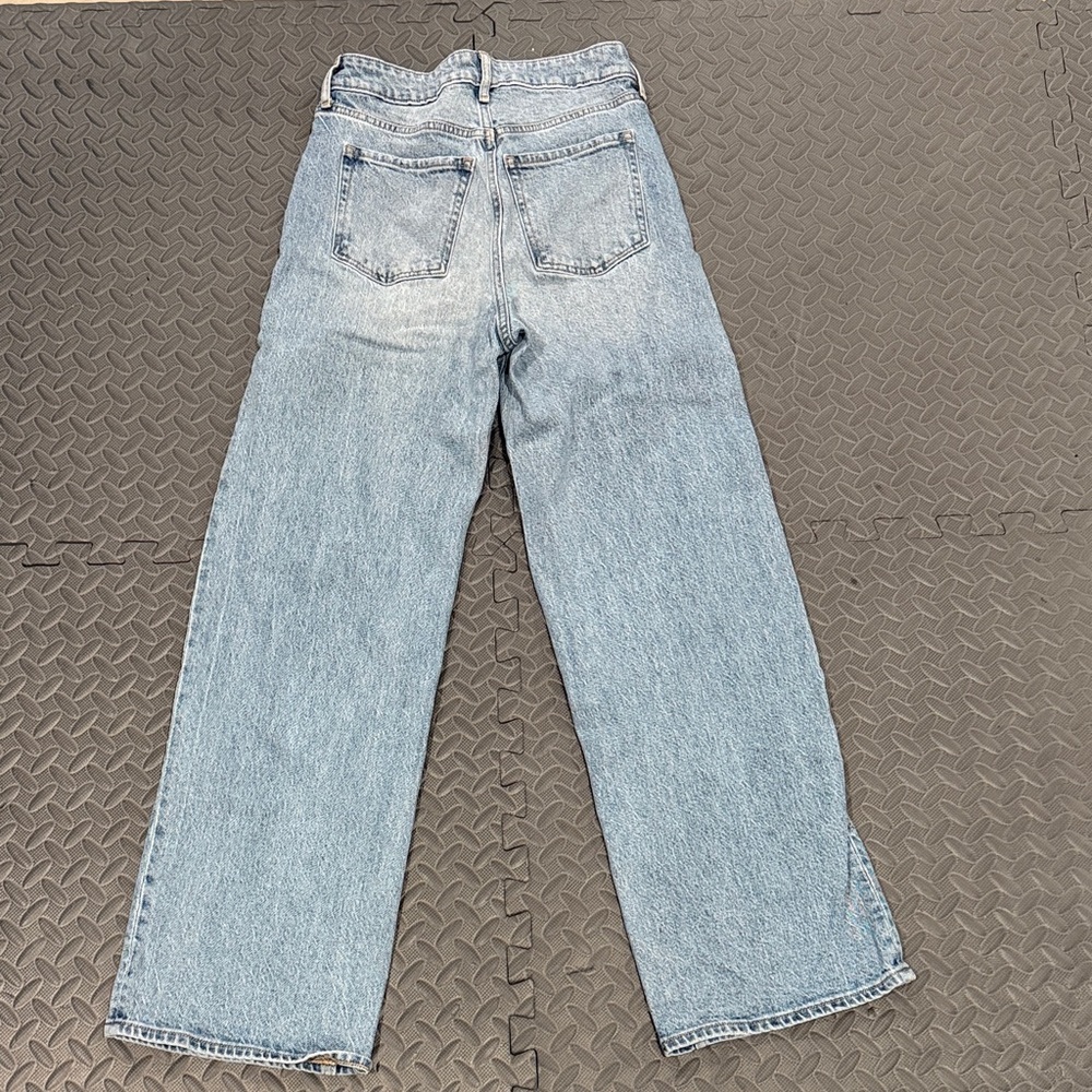 Old Navy Classic Blue Straight Leg Jeans - Picture 2 of 3